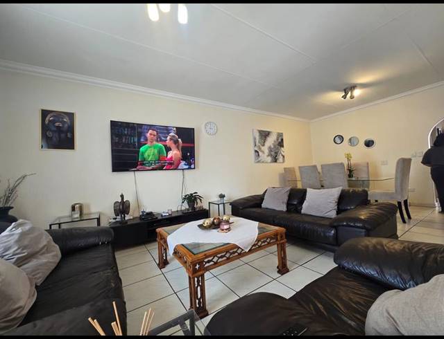 3 BEDROOM PROPERTY TO RENT IN EDENBURG
